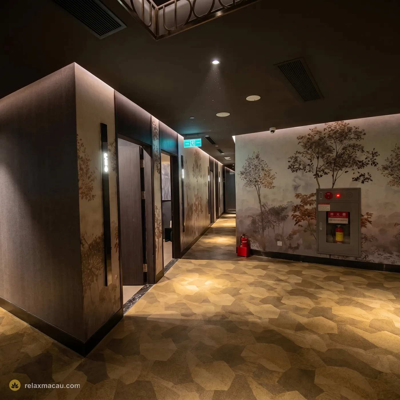 Manhao Spa mural corridor