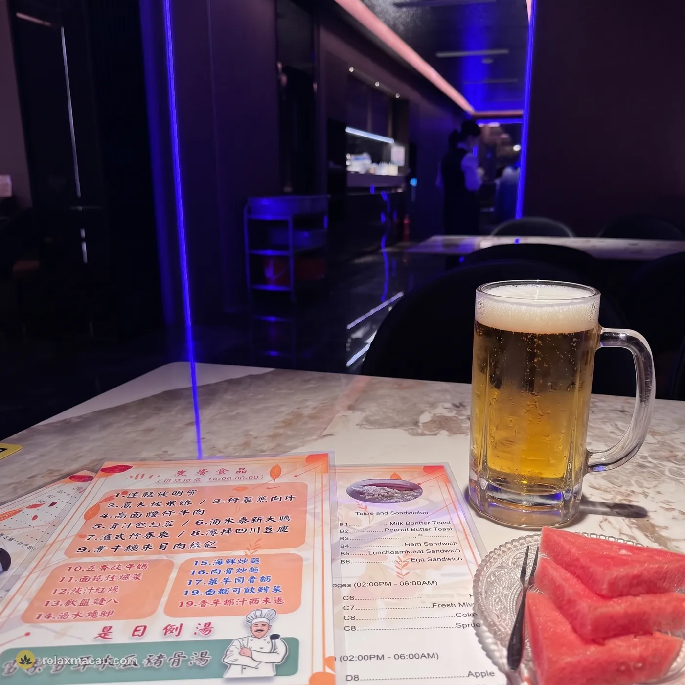 Familia Nobre complimentary beer and dining spread