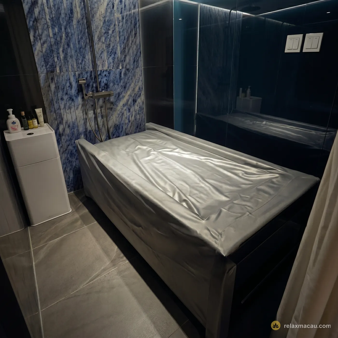 Number Nine Spa waterbed room