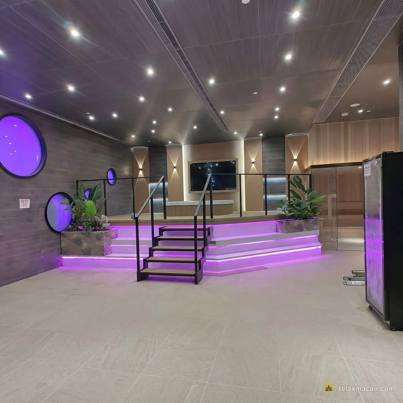 Lounge area