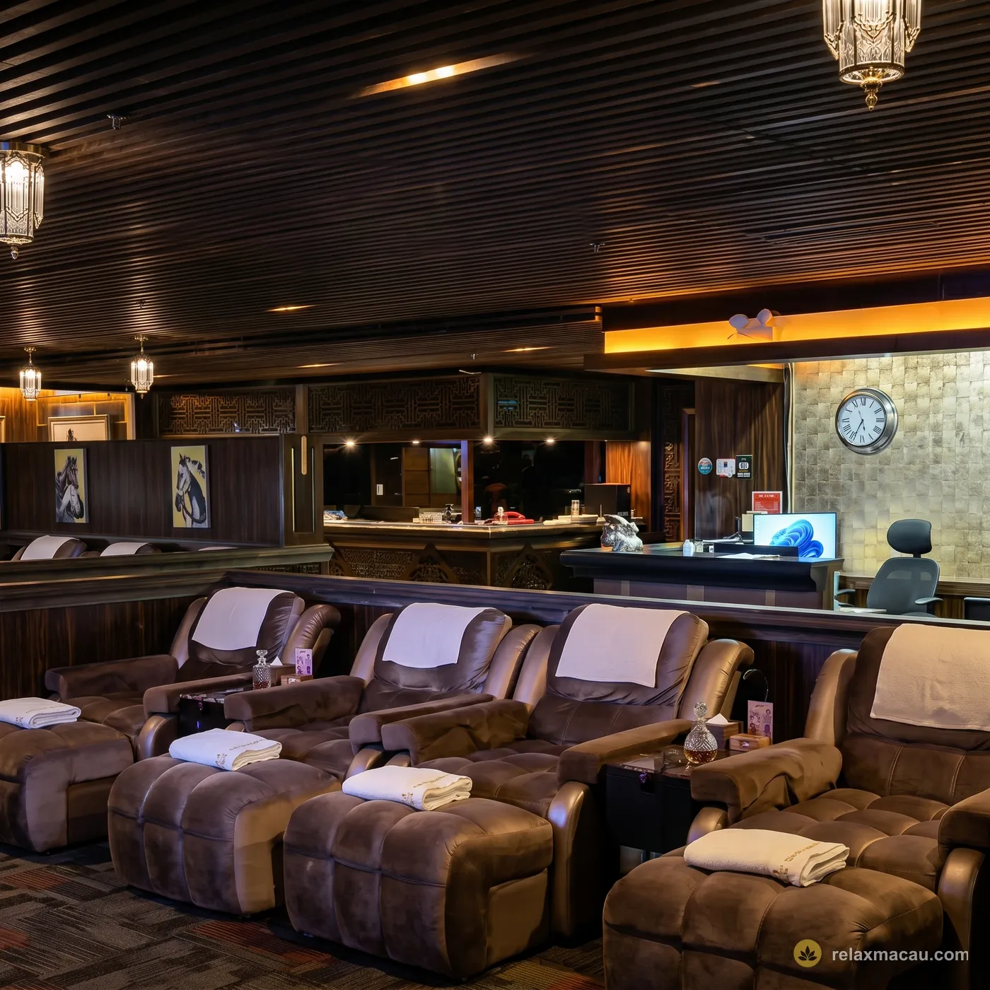 The Excellent Sauna recliner reception lounge