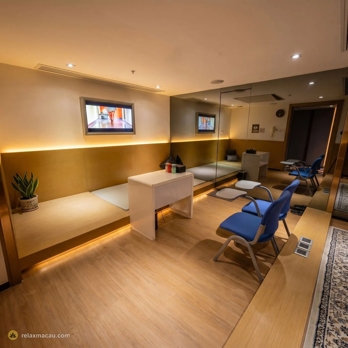 M Club classroom theme room